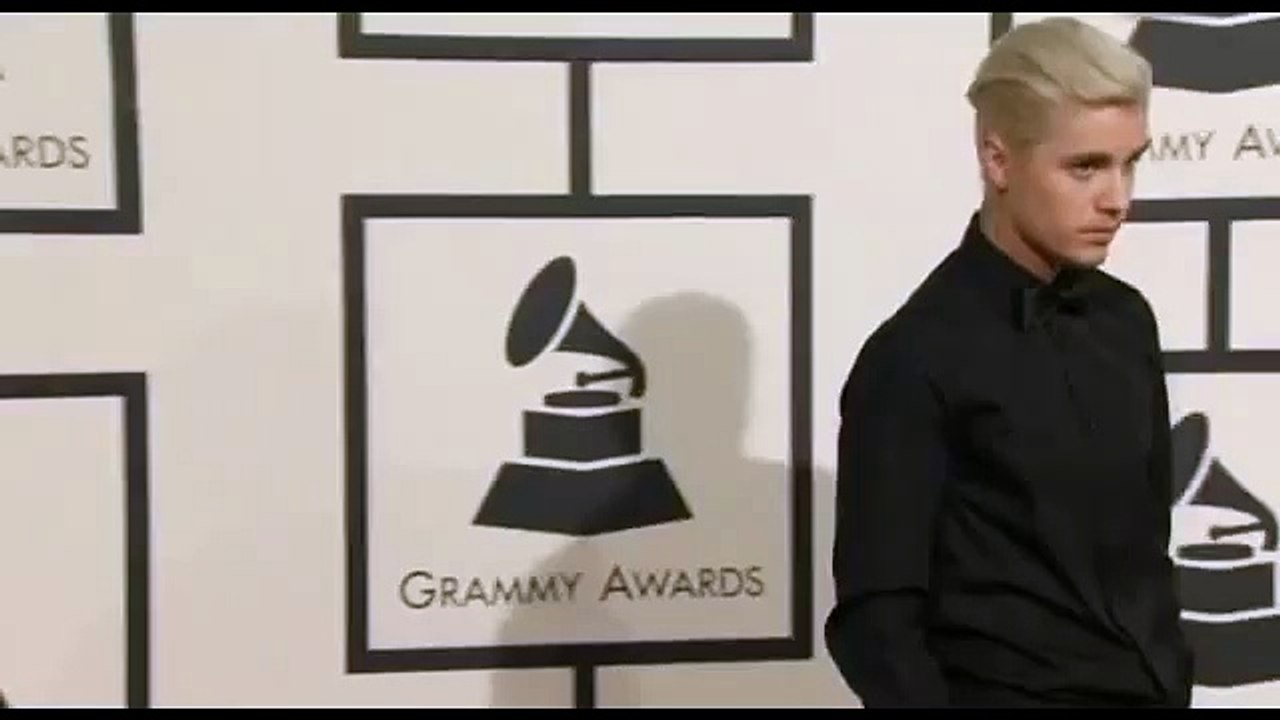 Justin Bieber At The Red Carpet - Grammy Awards 2016 -