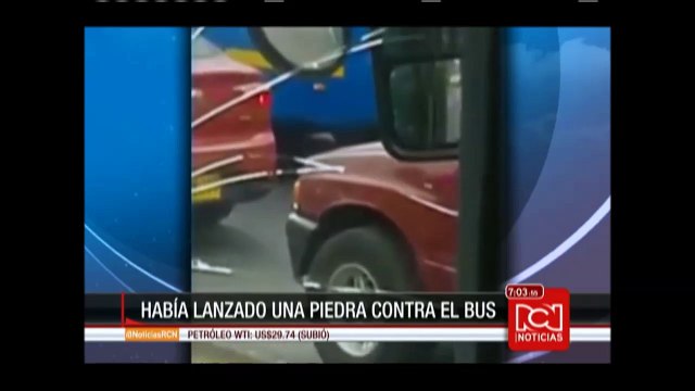 Capturan a hombre que atacó bus de Transmilenio durante protesta el pasado miércoles en Bogotá