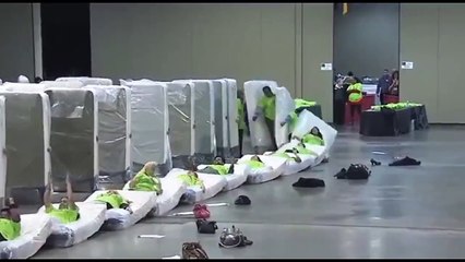 ‪‎‪‎Mattress Tester Fun at Work Place