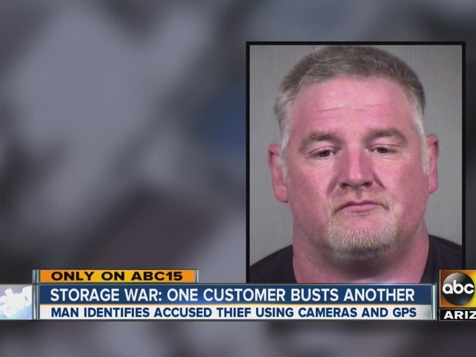 Customer busts thief breaking into storage units