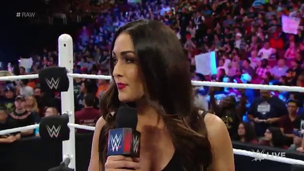 Charlotte makes things even more personal with Brie Bella- Raw, February 15, 2016