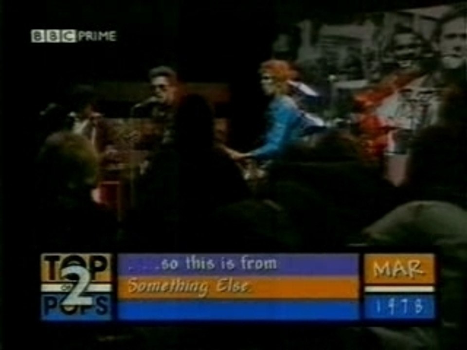 The Clash - Tommy Gun (Live TOTP 1978)