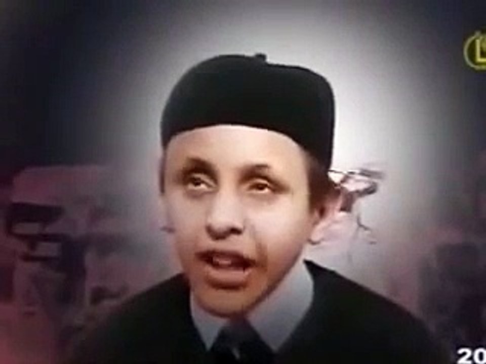 Young blind boy recites Quran like Qari Abdulbasit Abdussamed Amazing!][Must Watch]