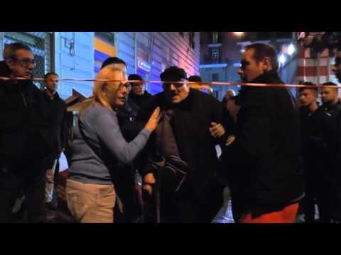 Napoli - Esplosione in un palazzo vicino Piazza Borsa: 6 feriti (16.02.16)