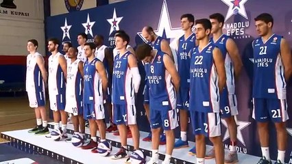 Anadolu Efes'in yeni formaları ve kadrosu tanıtıldı