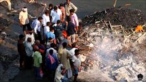 Varanasi Hindu Cremation Ceremony Manikarnika Burning Ghat