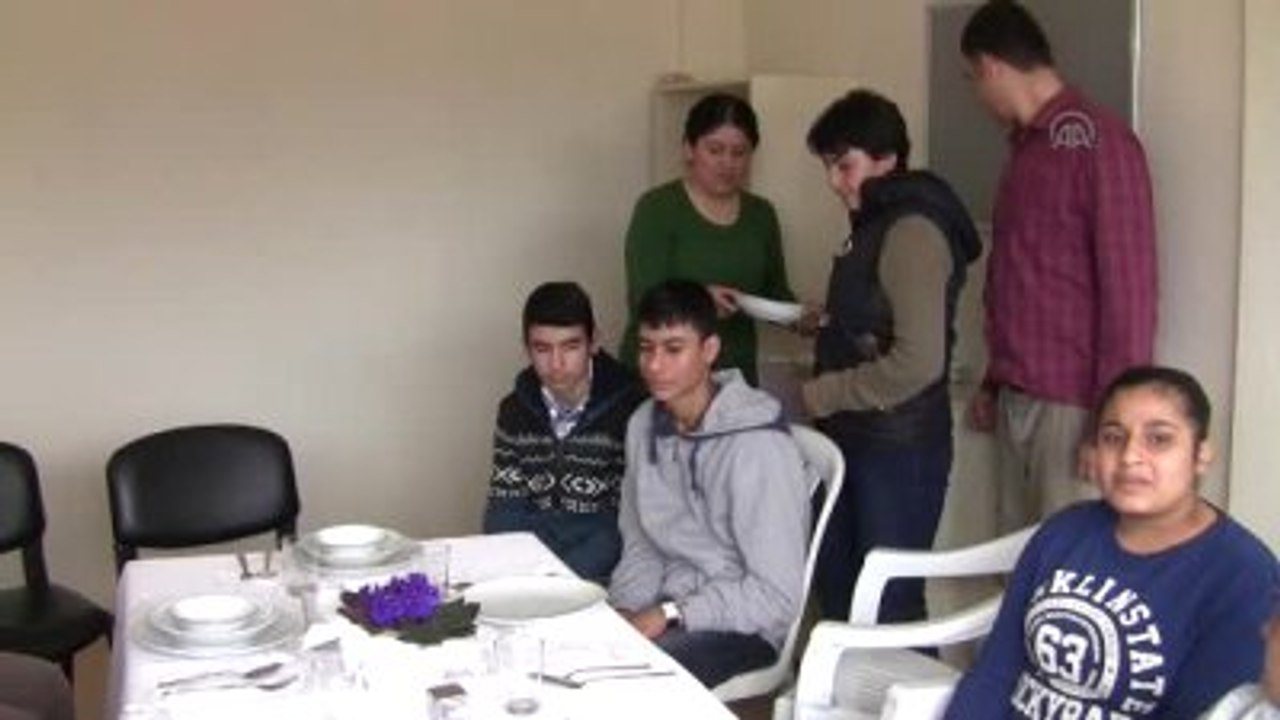 Engellilere "Garsonluk" Eğitimi