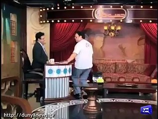 Azizi is bahing Politicians in his Funny Off-beat