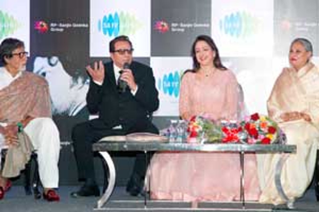 Dharmendra exposes Amitabh Bachchan!