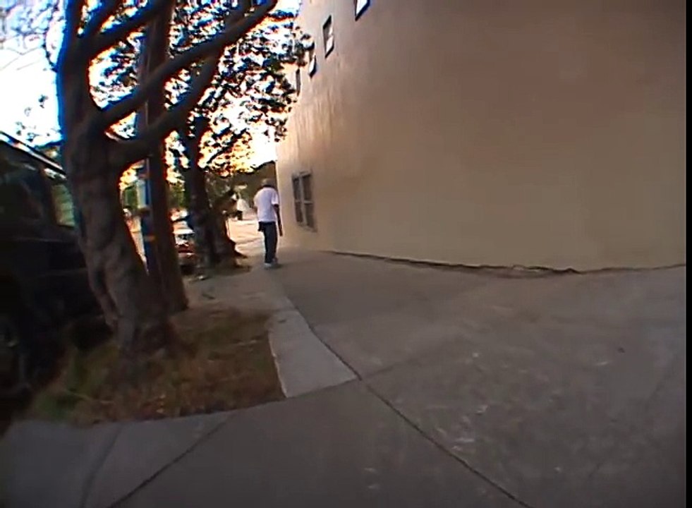 BACKSIDE NOSEGRIND NOLLIE HEEL