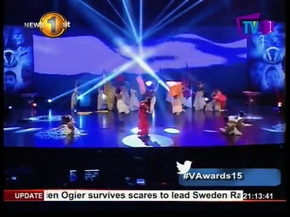 Kasun Jaythunga adjudged the Volunteer of the year 2015 at the V Awards Ceremony