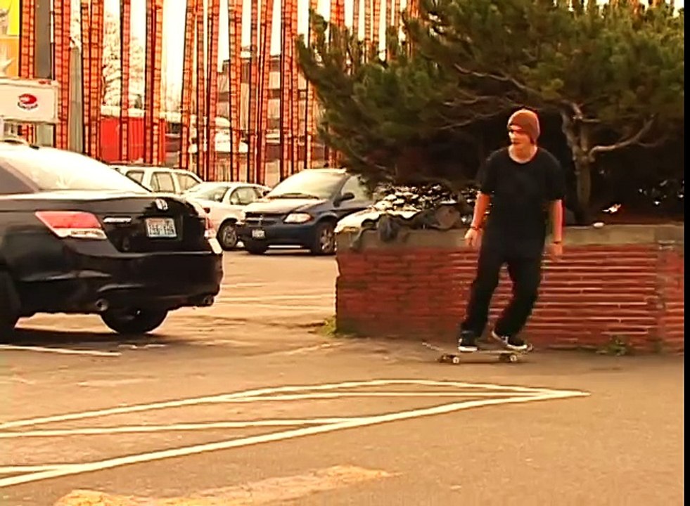 KICKFLIP BACKNOSE BLUNT
