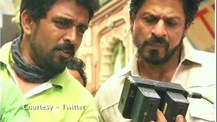 Spotted_ Shah Rukh Khan & Mahira shooting for Raees