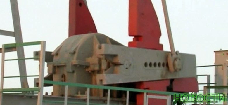 Россия и страны ОПЕК договорились заморозить уровень добычи нефти