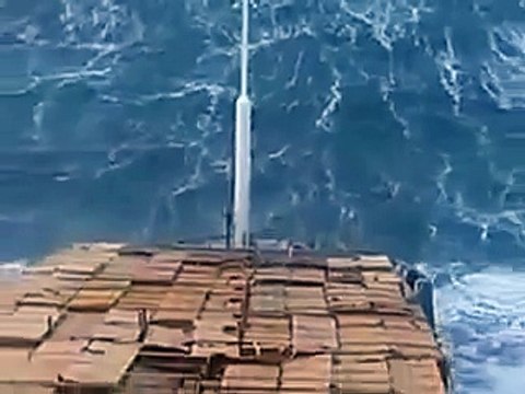 Девятый вал идеальный шторм Гигантские корабли потерпевшие караблекрушения в шторм в океане