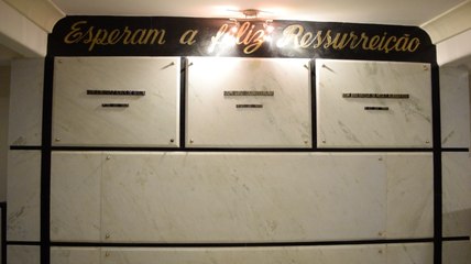 Sepulturas de bispos na Catedral Metropolitana de Vitória