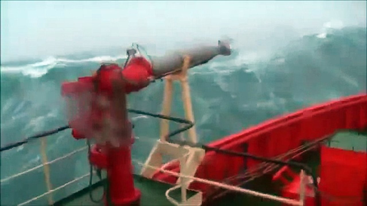 Корабли попавшие в 12 бальный шторм Сильный шторм в океане корабли гиганты самые большие лайнеры