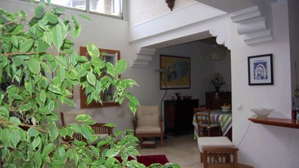 ANDUZE - Maison de village A VENDRE - 172 m² - Terrasse tropézienne de 30m²