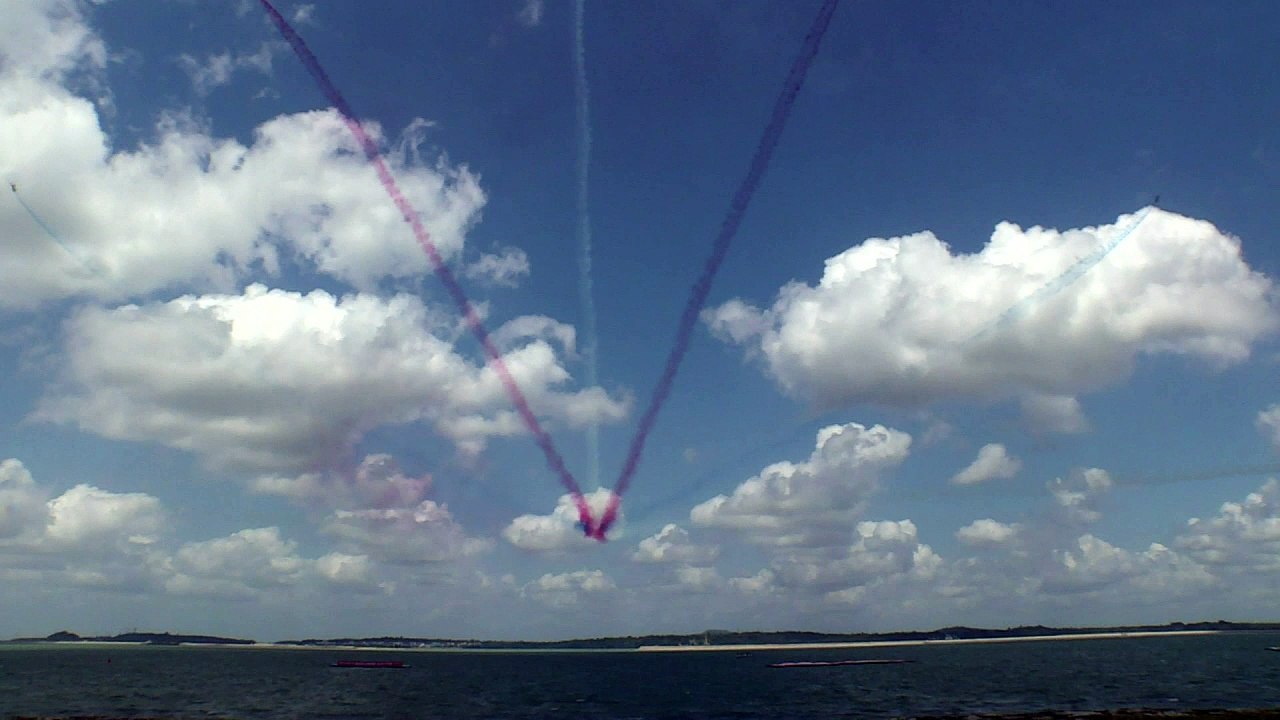 Vols de démonstration et voltige au Singapour Airshow