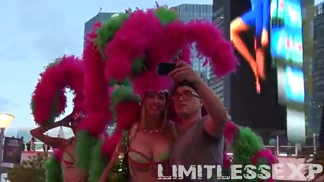 Selfies With Boobies Prank -  Top Pranks 2016  - Funny Pranks - Best Pranks 2016