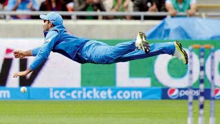 Best Catches in Cricket History! Best Acrobatic Catches!