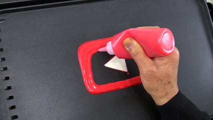 PANCAKE CHALLENGE - YouTube Vs Facebook by Tiger Tomato