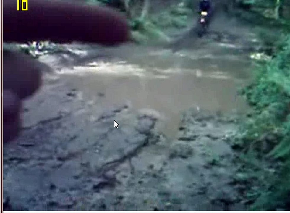 Enduro Trou d'eau en KTM