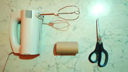 Life hack: How to quickly wind up yarn