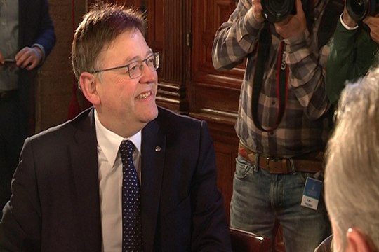 Ximo Puig cree que lo de Podemos no es una negociación