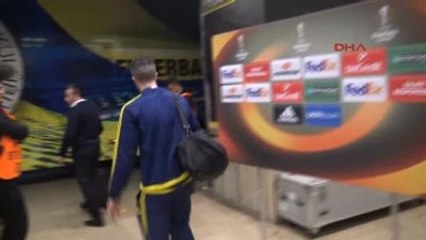 Télécharger la video: Fenerbahçe - Lokomotiv Moskova Maç Sonu Futbolcuların Çıkışları