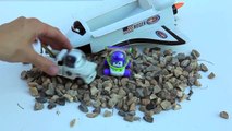 Moon Mater and Buzz Lightyear Cars save Toy Story Woody Wagon in Space with Rocket Ship