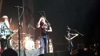 Concert des Eagles of Death Metal : "On vous aime tellement putain !"