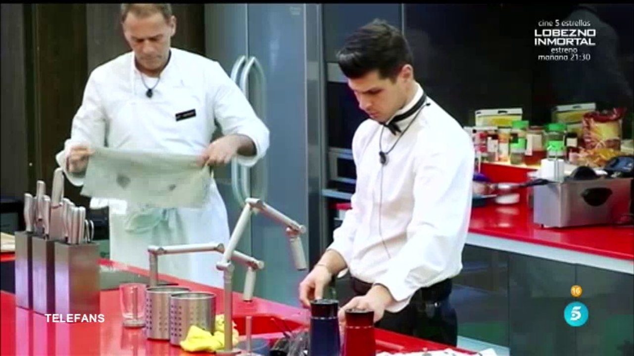 Los roces de Carlos Lozano y Alex durante la prueba semanal acaban en 'beso fraternal'