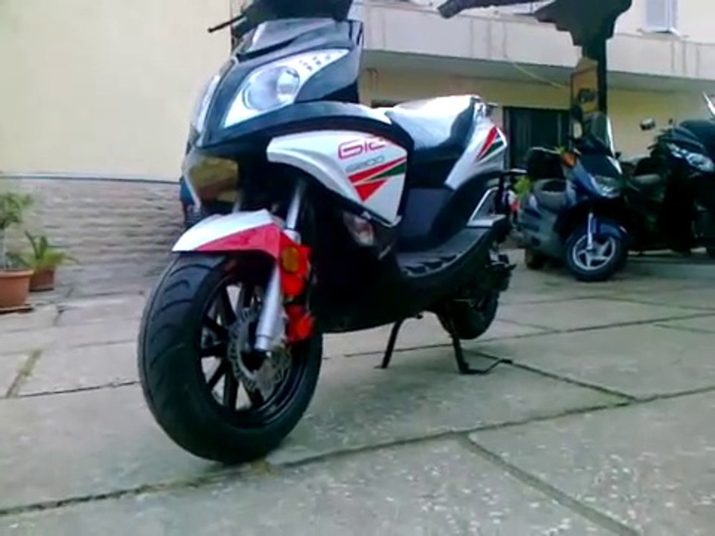 GRIDO 50cc TNT - Vidéo Dailymotion