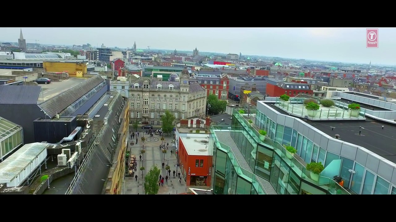 Main Woh Chaand Video Song   TERAA SURROOR   Himesh Reshammiya, Farah Karimaee