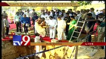 Telugu States CMs busy with foundation stone laying ceremonies