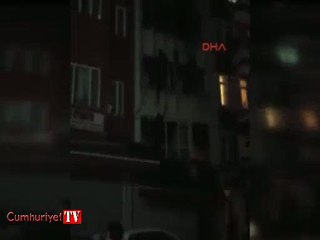 Fatih'teki yangın paniği kamerada