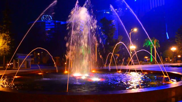 ТАНЦУЮЩИЕ ФОНТАНЫ БАТУМИ - DANCING FOUNTAINS IN BATUMI