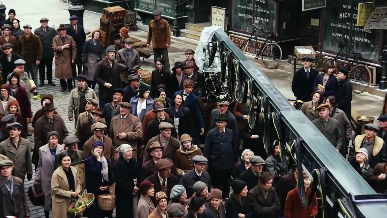 FANTASTIC BEASTS AND WHERE TO FIND THEM - BTS Featurette 2016 Harry Potter Movie HD