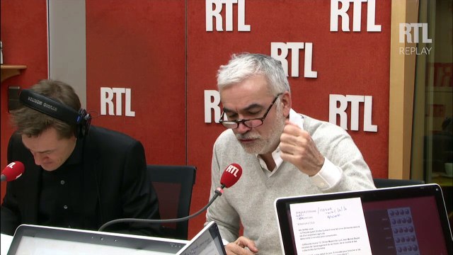 Garde à vous : Bienvenue dans le monde d'hier , lance Pascal Praud