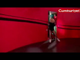 Gwen Stefani klibinde dublör kullandı