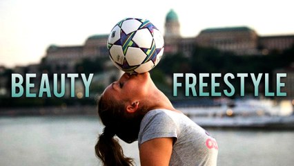 Women Football Freestyler 2016 ~ Amazing Freestyle Soccer Girls