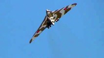Stunning Vulcan XH558 Spiral Climb.