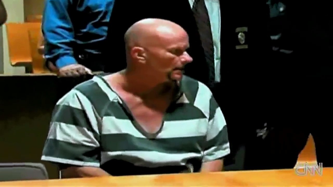 Cop Gets Beat Down By Security Guard