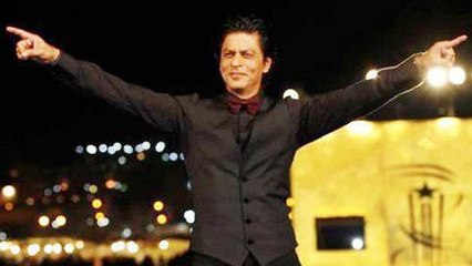 Shah Rukh Khan And His Signature Pose!