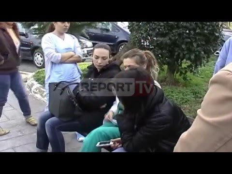 Report TV - Fier, 68 punonjës të spital rajonal largohen nga puna