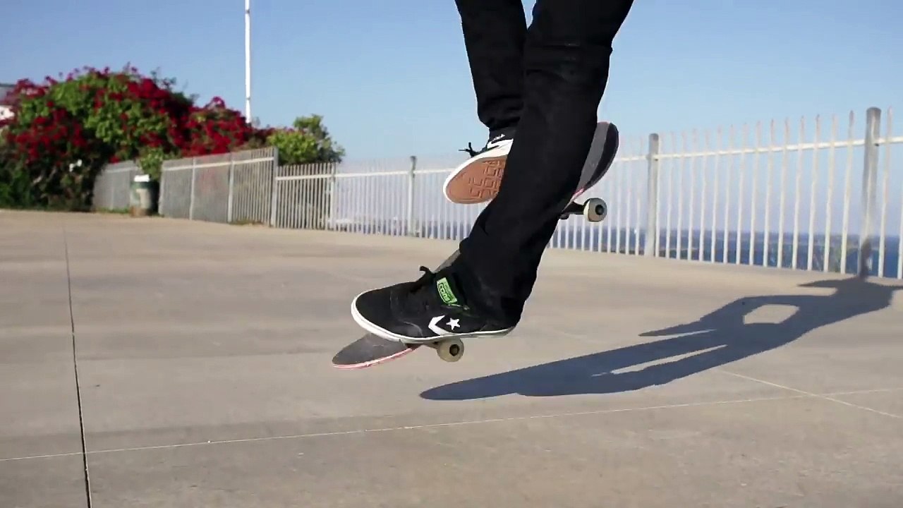 LAZER FLIPS ON LOCK WITH LAMONT HOLT