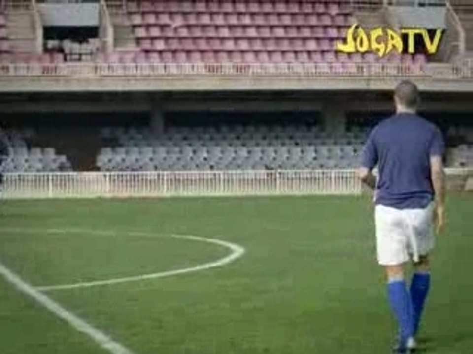 JOGA BONITO -Cristiano Ronaldo vs Zlatan by Eric Cantona
