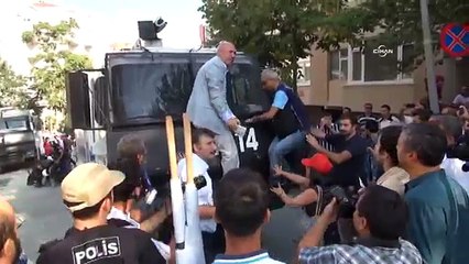 Mahmut Tanal, TOMA'yı, üzerine çıkarak durdurdu