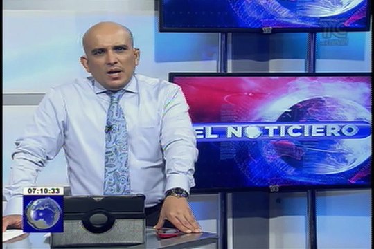 Varios heridos tras cuádruple choque de vehículos